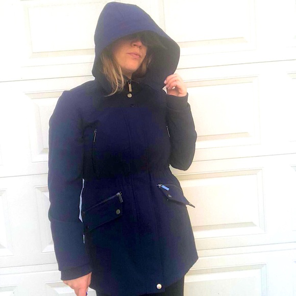 Navy rain jacket w/ fleece lining. Sz S. - Picture 3 of 4